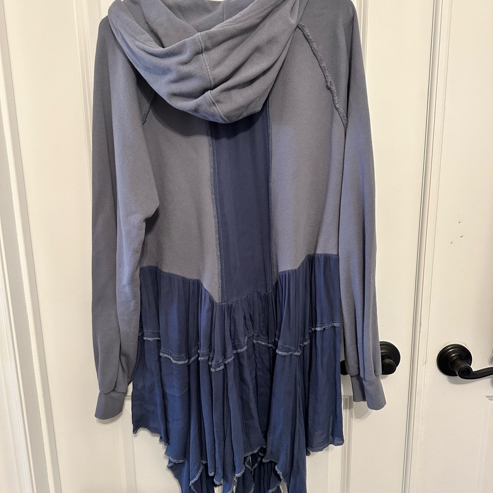 Free people cardigan sweat shirt. Zip up